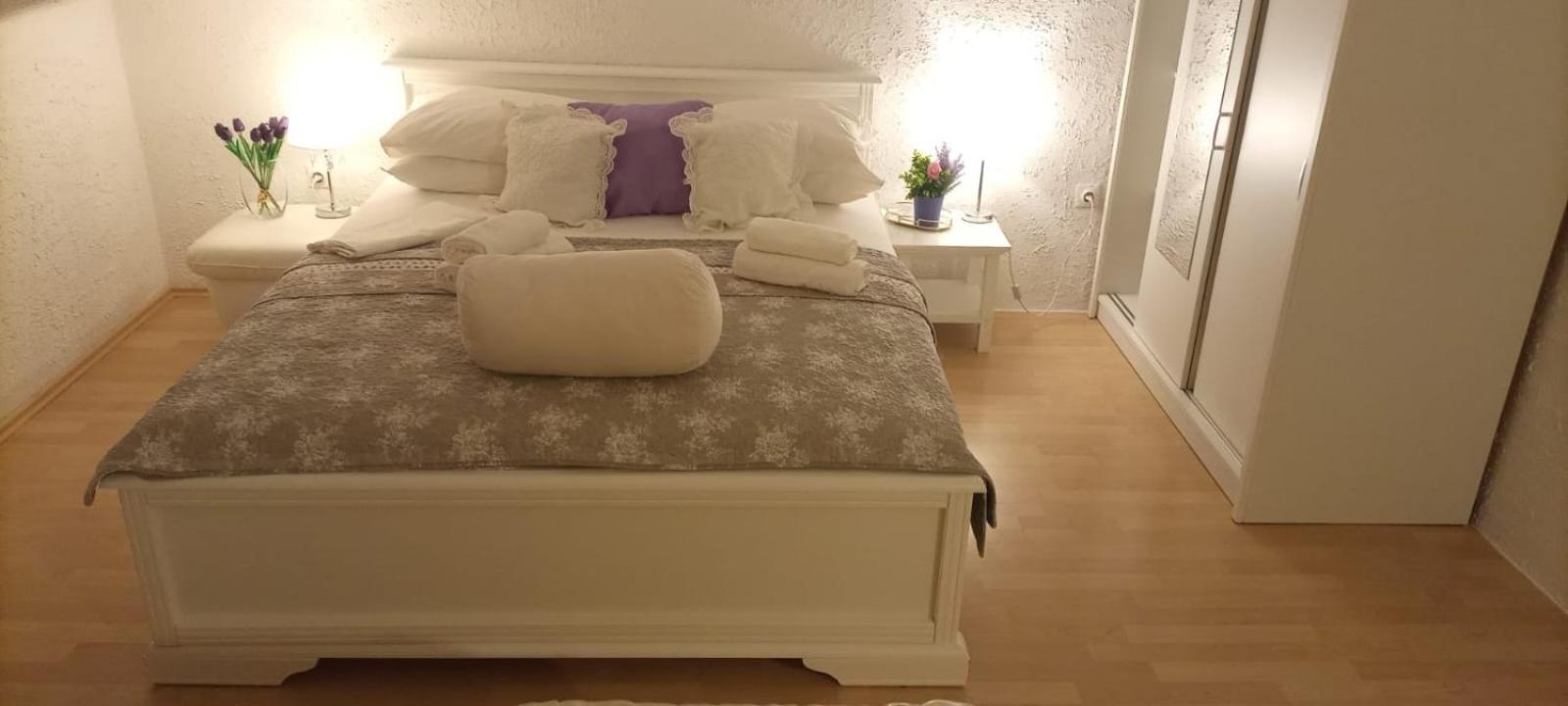 Apartment Jozefina Пореч Екстер'єр фото